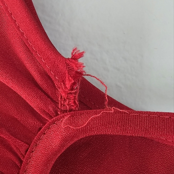 NWT EXPRESS Red Satin Puff Sleeve Blouse Size XL - Picture 8 of 8